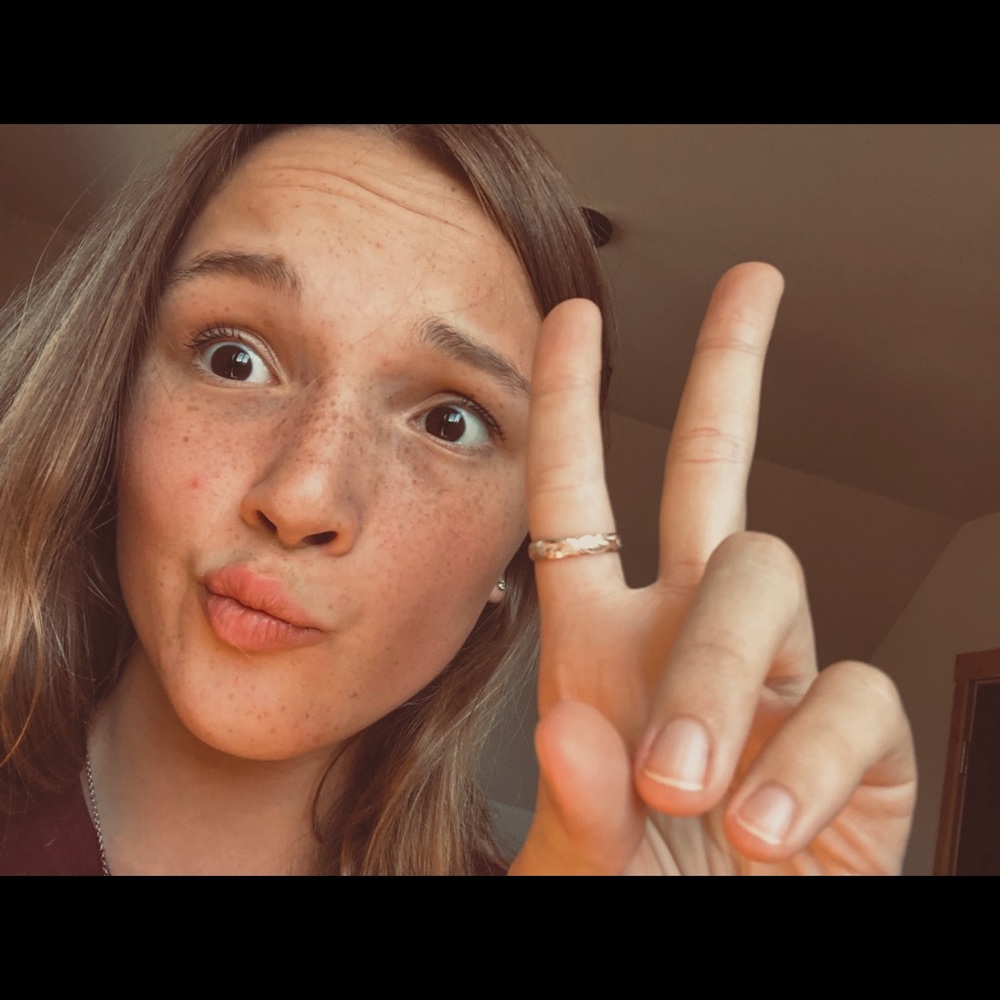 Meet your Posher, Katelyn